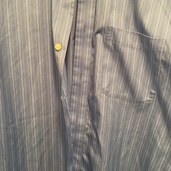 Eddie Bauer blue-striped button down collar shirt - Picture 5 of 7